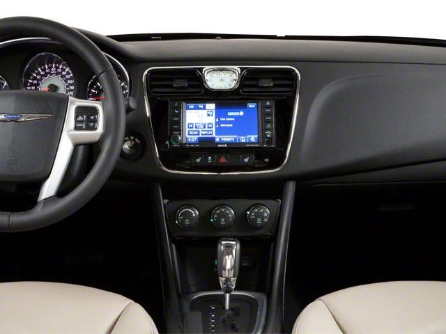 2012 Chrysler 200 4dr Sdn LX