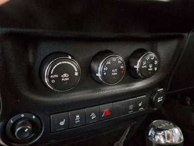 2014 Jeep Wrangler Unlimited 4WD 4dr Sahara