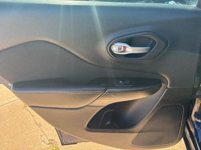 2014 Jeep Cherokee 4WD 4dr Sport