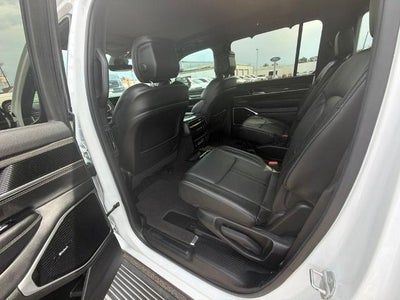 2022 Jeep Wagoneer Series III 4x2