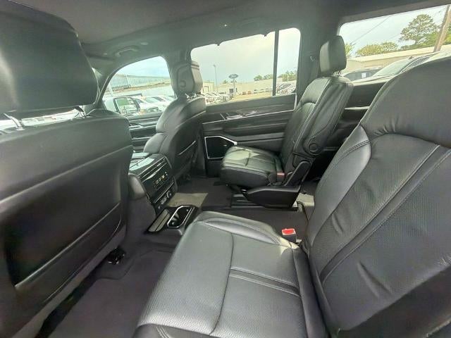 2022 Jeep Wagoneer Series III 4x2