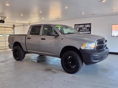 2024 RAM 1500 Classic Tradesman 4x4 Crew Cab 5'7" Box
