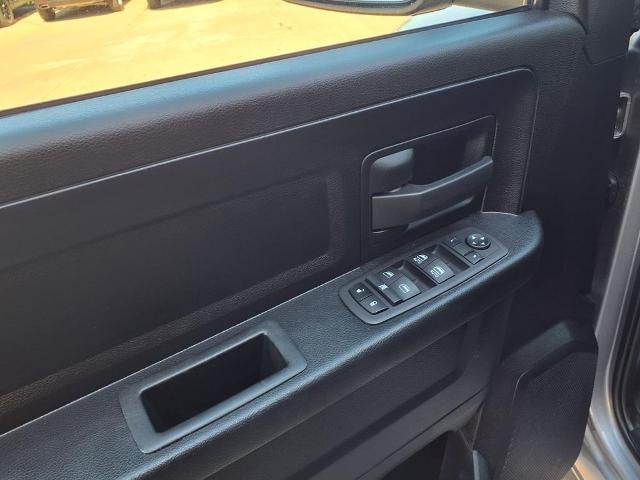 2024 RAM 1500 Classic Tradesman 4x4 Crew Cab 5'7" Box