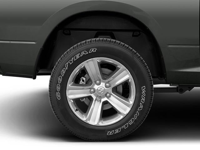 2013 RAM 1500 4WD Crew Cab 5.7 Ft Box Express