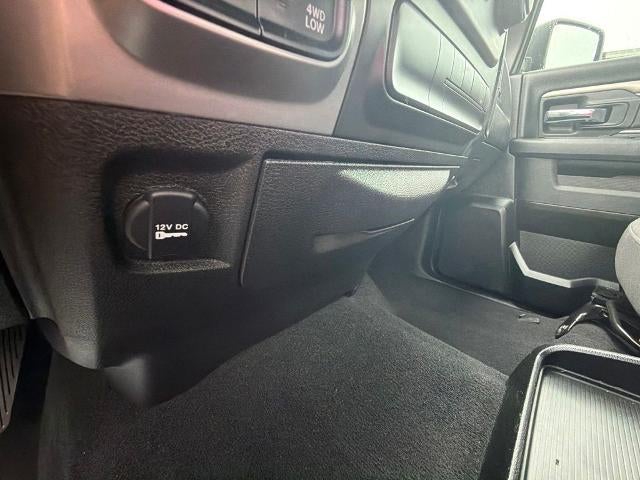 2024 RAM 1500 Classic Warlock 4x4 Crew Cab 5'7" Box