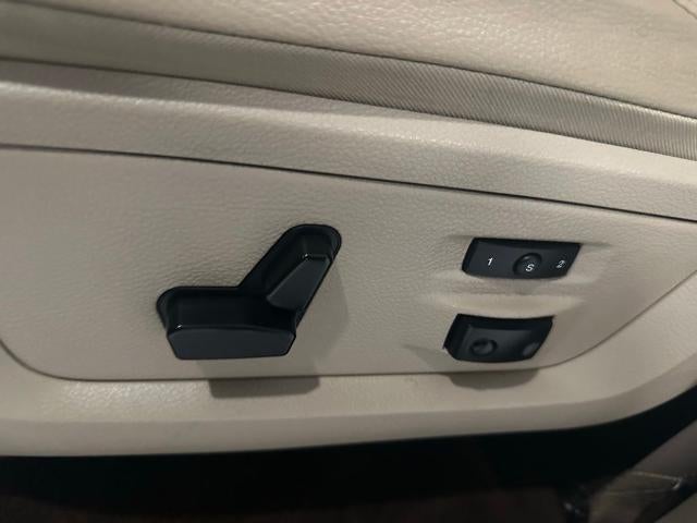 2016 RAM 1500 4WD Crew Cab 6.4 Ft Box Laramie