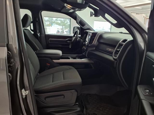 2022 RAM 1500 Big Horn 4x4 Crew Cab 5'7" Box