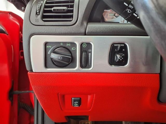 2002 Ford Thunderbird Base