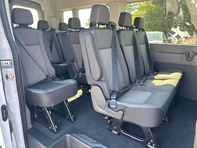 2025 Ford Transit Passenger Wagon T-350 148" Med Roof XLT RWD