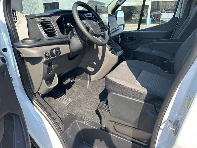 2025 Ford Transit Passenger Wagon T-350 148" Med Roof XLT RWD