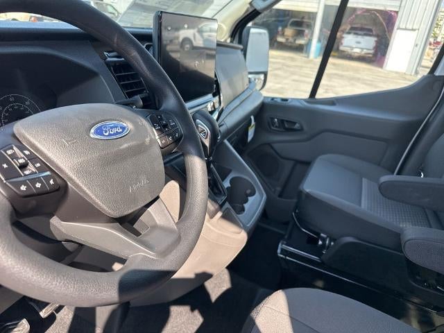 2025 Ford Transit Passenger Wagon T-350 148" Med Roof XLT RWD