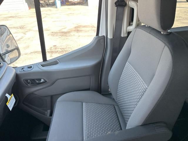 2025 Ford Transit Passenger Wagon T-350 148" Med Roof XLT RWD