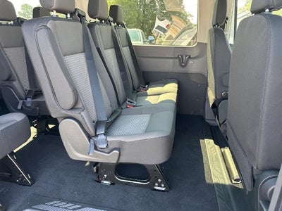 2025 Ford Transit Passenger Wagon T-350 148" Med Roof XLT RWD