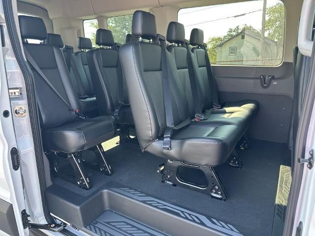2025 Ford Transit Passenger Wagon T-350 148" Med Roof XL RWD