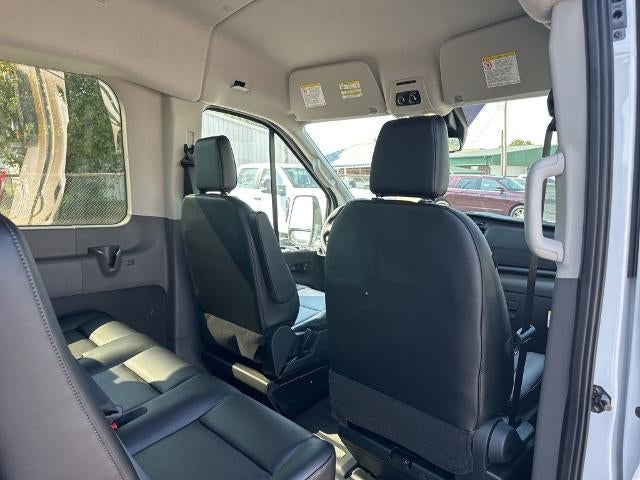 2025 Ford Transit Passenger Wagon T-350 148" Med Roof XL RWD