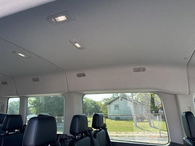2025 Ford Transit Passenger Wagon T-350 148" Med Roof XL RWD