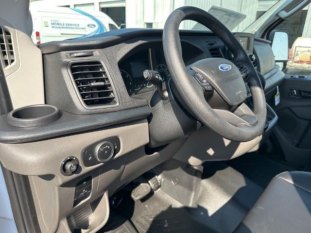 2025 Ford Transit Passenger Wagon T-350 148" Med Roof XL RWD