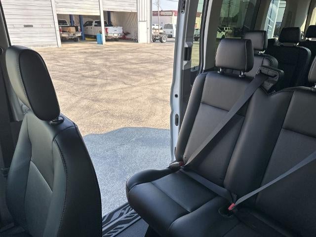 2025 Ford Transit Passenger Wagon T-350 148" Med Roof XL RWD