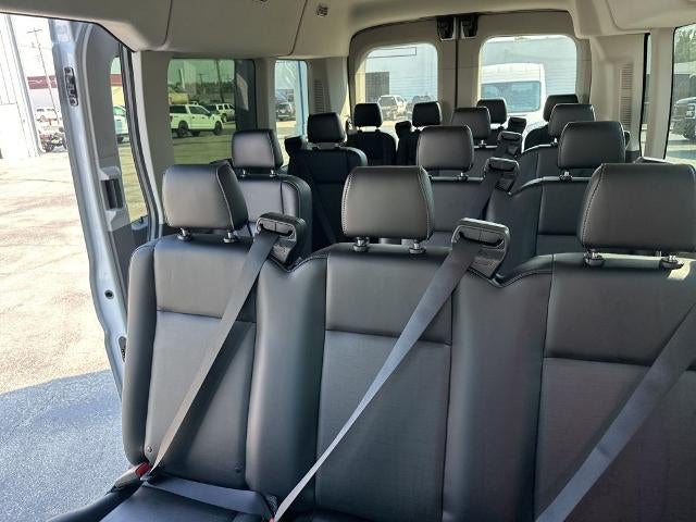 2025 Ford Transit Passenger Wagon T-350 148" Med Roof XL RWD