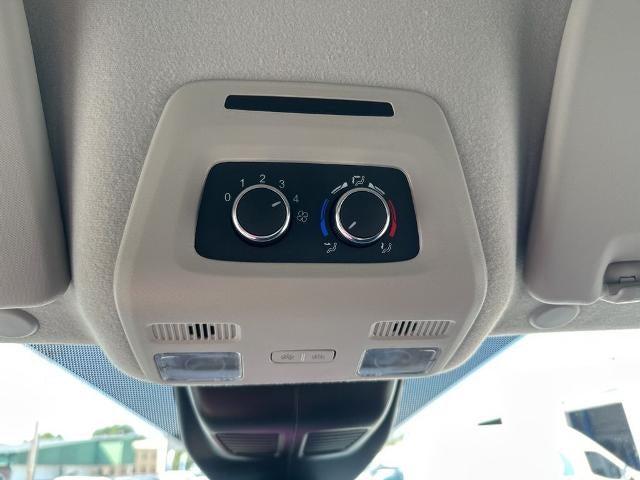 2025 Ford Transit Passenger Wagon T-350 148" Med Roof XL RWD