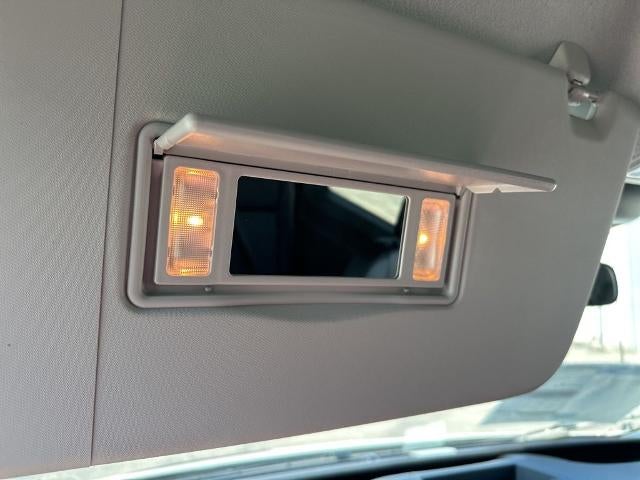 2025 Ford Transit Passenger Wagon T-350 148" Med Roof XL RWD