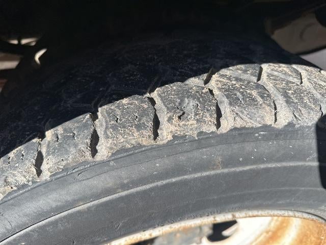 2015 Ford Super Duty F-450 DRW 2WD Crew Cab 176" WB 60" CA XL