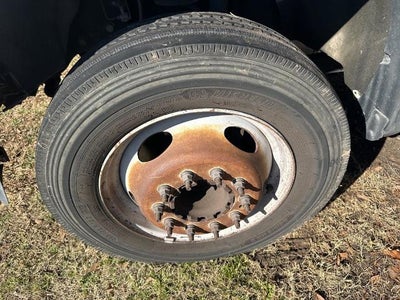 2015 Ford Super Duty F-450 DRW 2WD Crew Cab 176" WB 60" CA XL