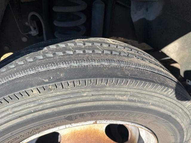 2015 Ford Super Duty F-450 DRW 2WD Crew Cab 176" WB 60" CA XL