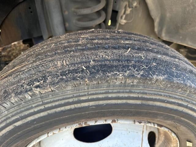 2015 Ford Super Duty F-450 DRW 2WD Crew Cab 176" WB 60" CA XL