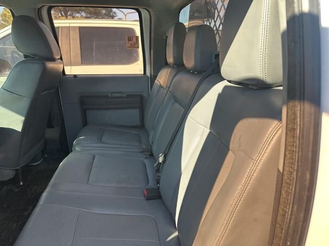 2015 Ford Super Duty F-450 DRW 2WD Crew Cab 176" WB 60" CA XL