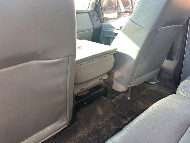 2015 Ford Super Duty F-450 DRW 2WD Crew Cab 176" WB 60" CA XL