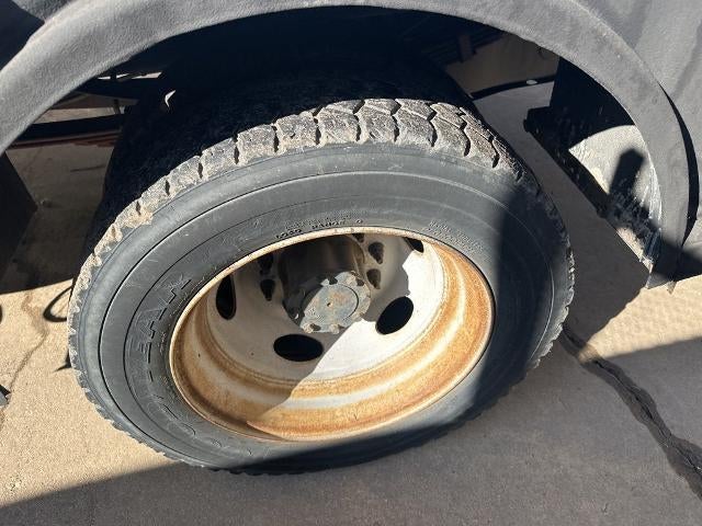 2015 Ford Super Duty F-450 DRW 2WD Crew Cab 176" WB 60" CA XL