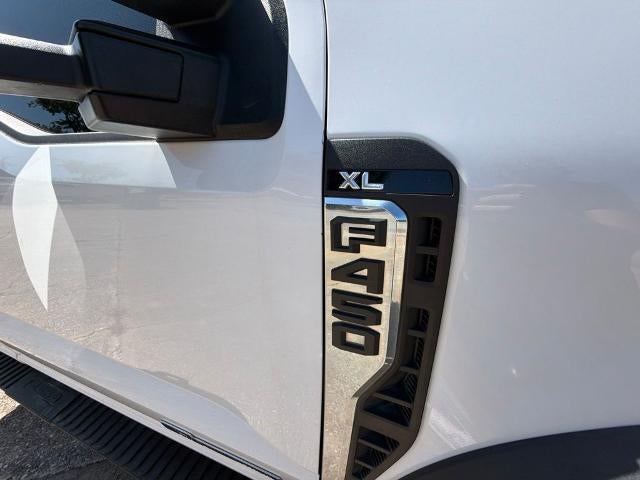 2023 Ford Super Duty F-450 DRW XL 4WD Crew Cab 179" WB 60" CA