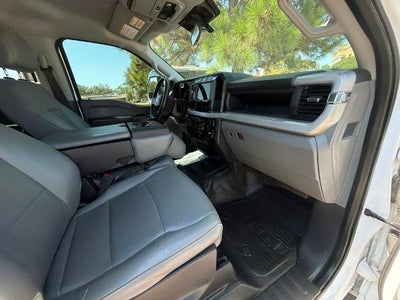 2023 Ford Super Duty F-450 DRW XL 4WD Crew Cab 179" WB 60" CA