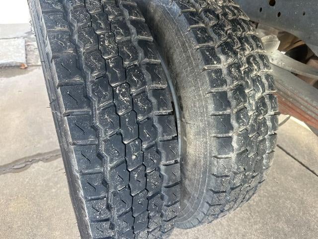 2016 Ford Super Duty F-550 DRW 4WD Crew Cab 176" WB 60" CA XL