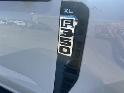 2026 Ford Super Duty F-350 DRW XL 4WD Crew Cab 179" WB 60" CA