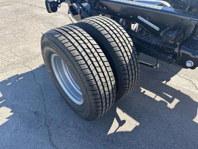 2026 Ford Super Duty F-350 DRW XL 4WD Crew Cab 179" WB 60" CA