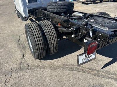 2026 Ford Super Duty F-350 DRW XL 4WD Crew Cab 179" WB 60" CA