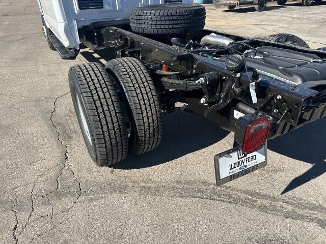 2026 Ford Super Duty F-350 DRW XL 4WD Crew Cab 179" WB 60" CA