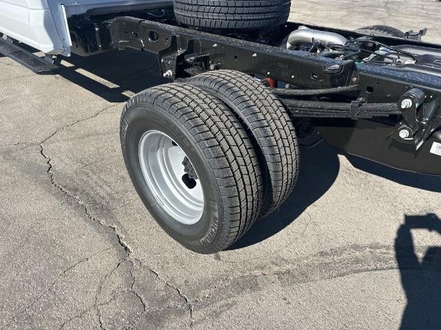 2026 Ford Super Duty F-350 DRW XL 4WD Crew Cab 179" WB 60" CA