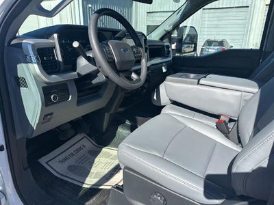 2026 Ford Super Duty F-350 DRW XL 4WD Crew Cab 179" WB 60" CA