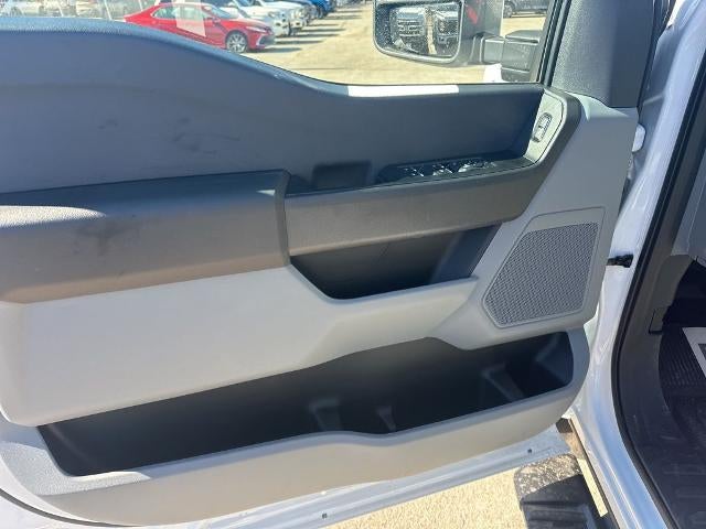 2026 Ford Super Duty F-350 DRW XL 4WD Crew Cab 179" WB 60" CA