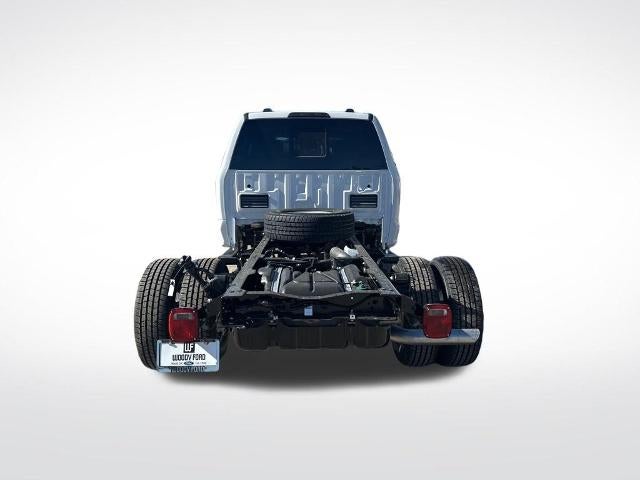 2026 Ford Super Duty F-350 DRW XL 4WD Crew Cab 179" WB 60" CA