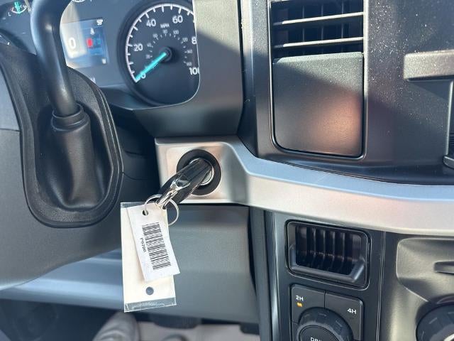 2026 Ford Super Duty F-350 DRW XL 4WD Crew Cab 179" WB 60" CA