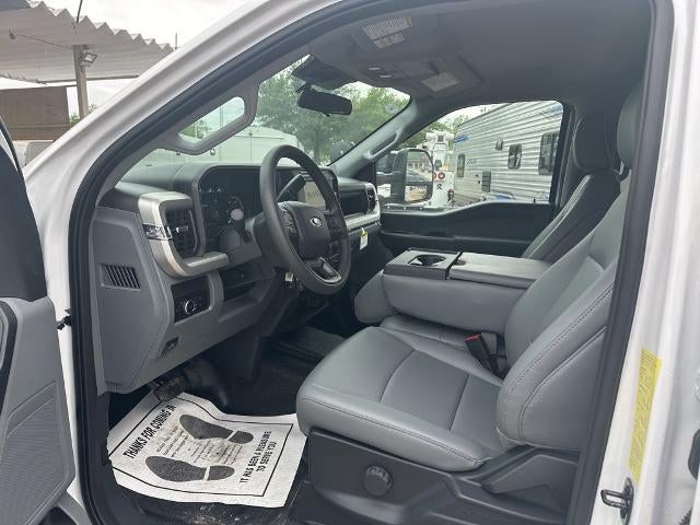 2024 Ford Super Duty F-350 DRW XL 4WD Crew Cab 179" WB 60" CA