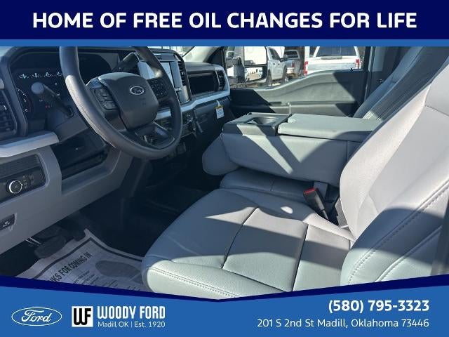 2026 Ford Super Duty F-350 DRW XL 4WD Crew Cab 179" WB 60" CA