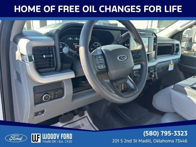 2026 Ford Super Duty F-350 DRW XL 4WD Crew Cab 179" WB 60" CA