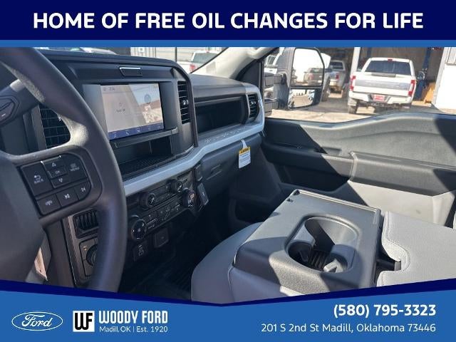 2026 Ford Super Duty F-350 DRW XL 4WD Crew Cab 179" WB 60" CA