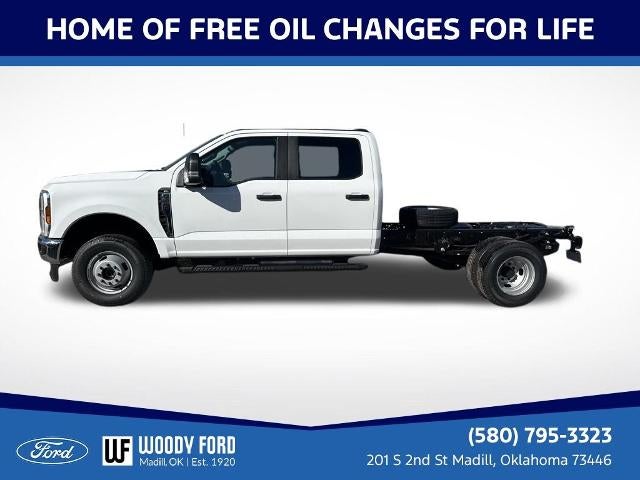 2026 Ford Super Duty F-350 DRW XL 4WD Crew Cab 179" WB 60" CA