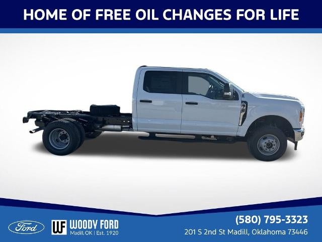2026 Ford Super Duty F-350 DRW XL 4WD Crew Cab 179" WB 60" CA